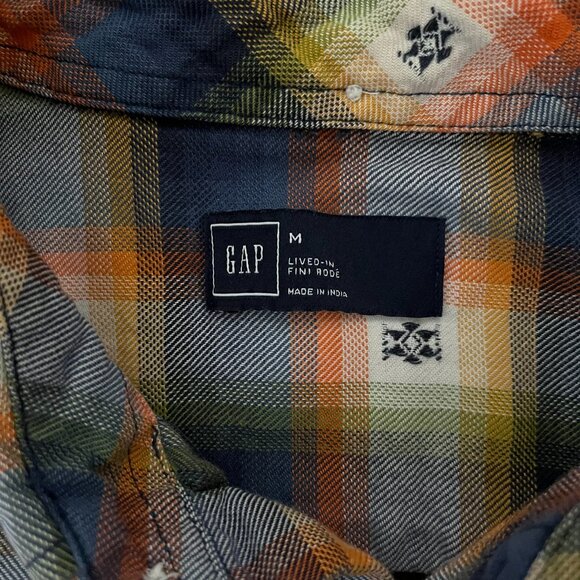 GAP Short Sleeve Shirt - Picture 2 of 3